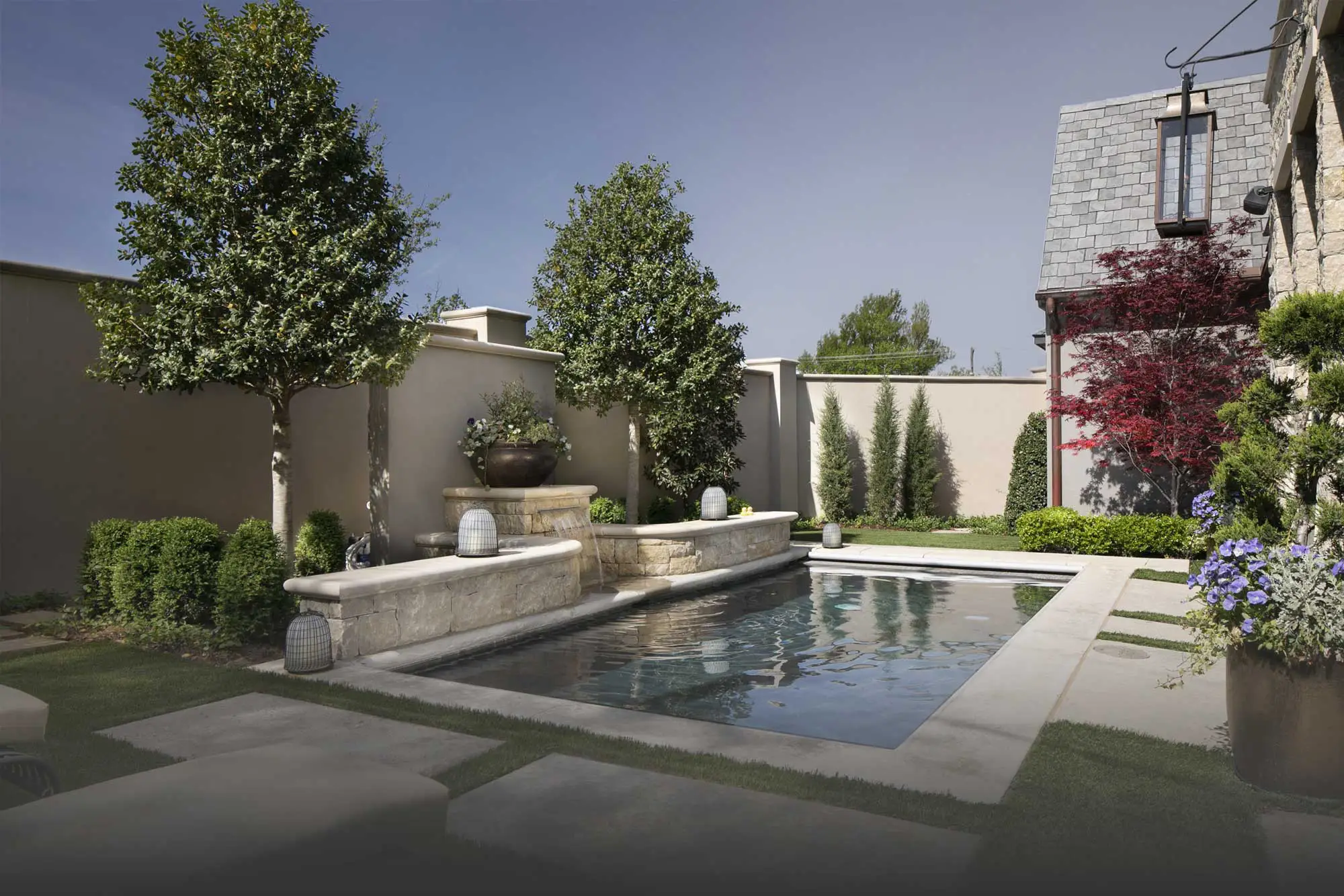 8400 stonehurst court pool